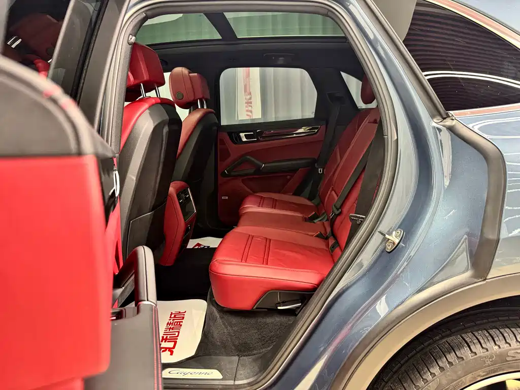 Porsche Cayenne Hybrid — миниатюра 8