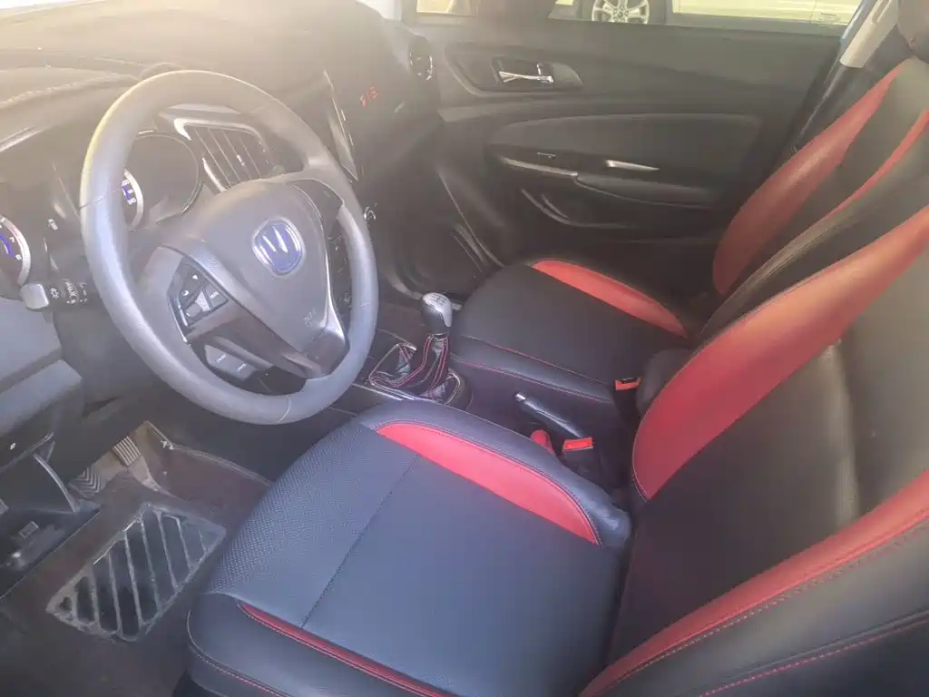 Changan CS15 — миниатюра 12