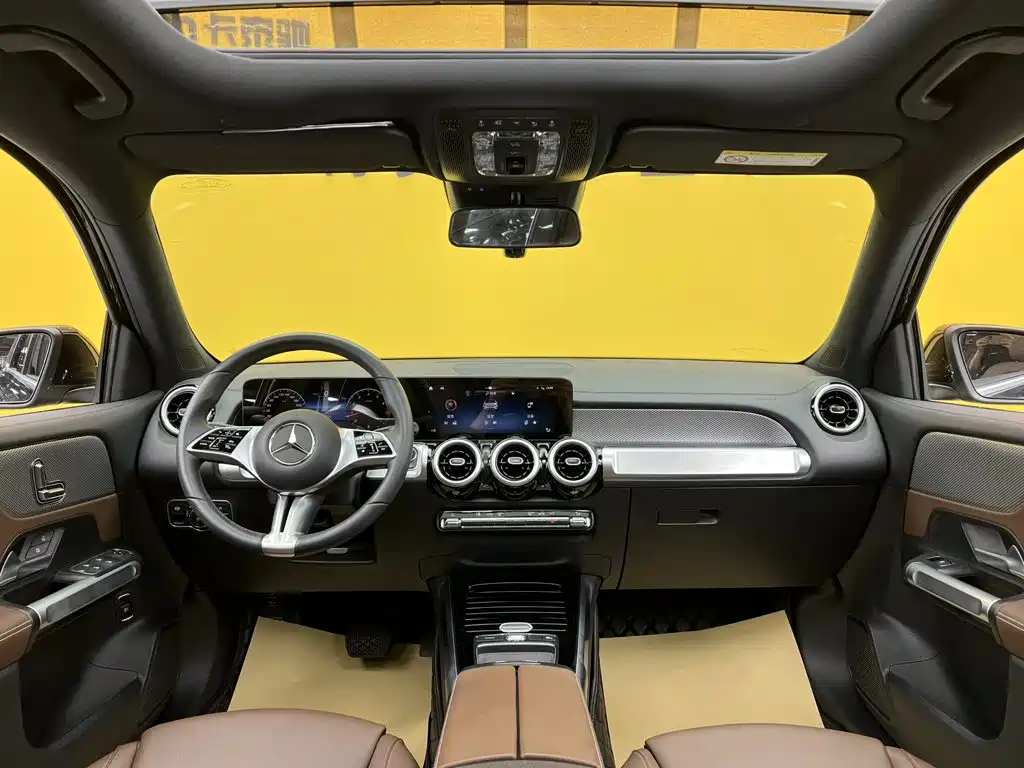 Mercedes-Benz GLB — миниатюра 36