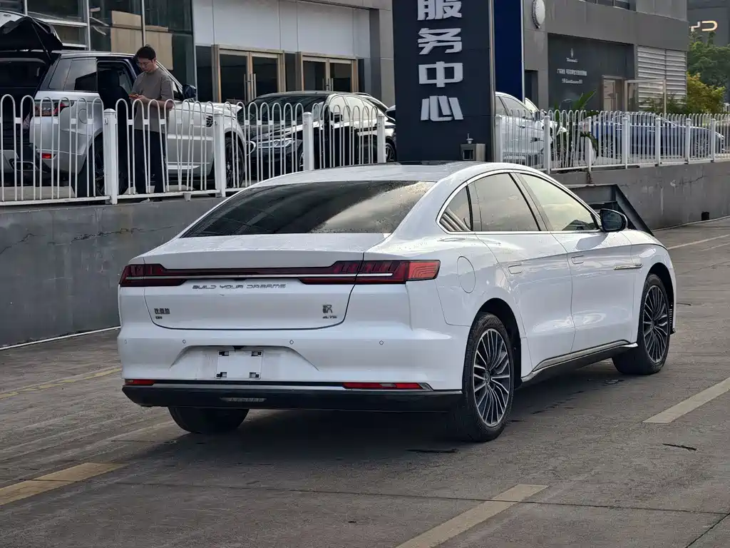 BYD Han — миниатюра 3