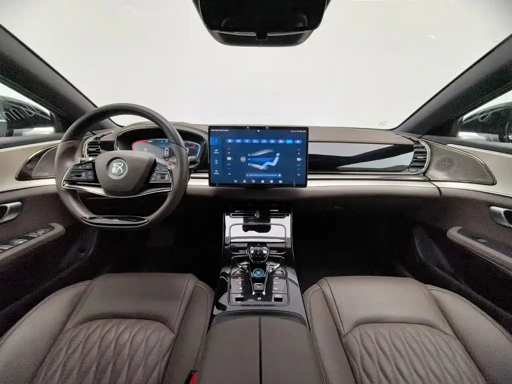BYD Han — миниатюра 5