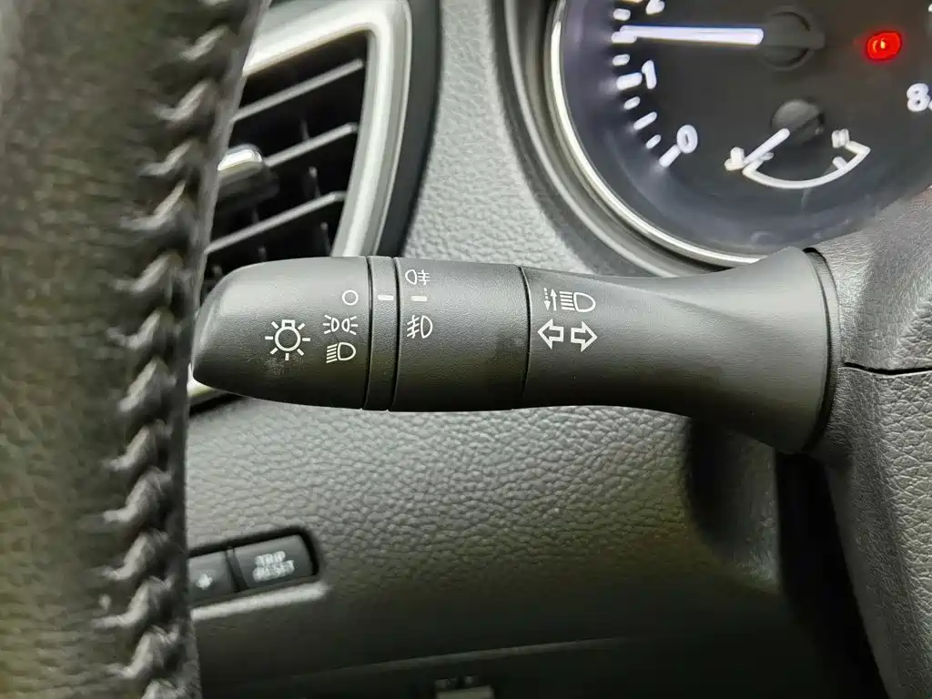 Nissan Qashqai — миниатюра 21
