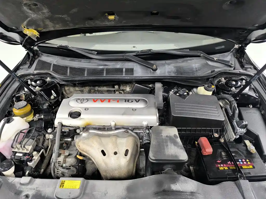 Toyota Camry — миниатюра 17