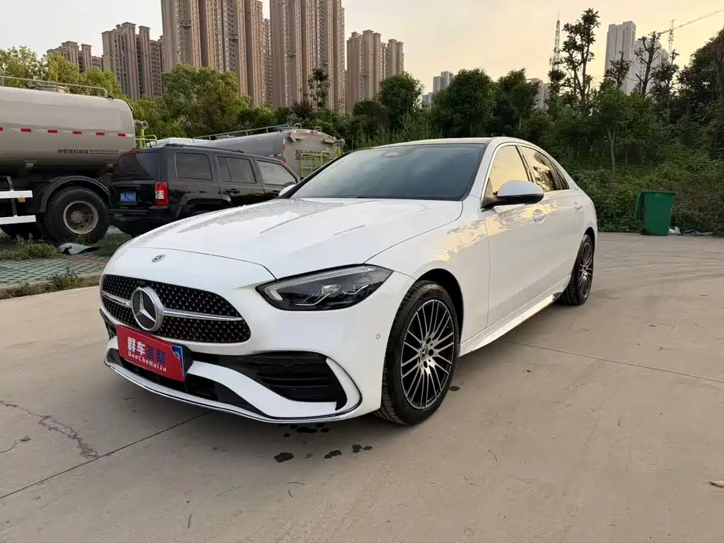 Mercedes-Benz C-Class 2024