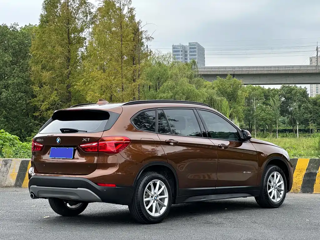 BMW X1 — миниатюра 7