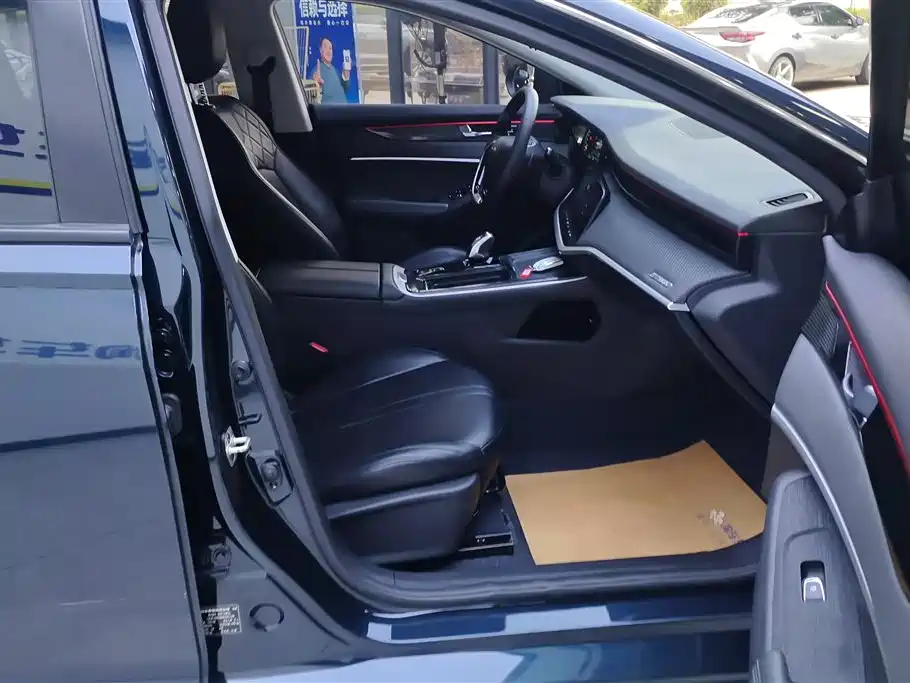 DONGFENG YI HYUN MAX