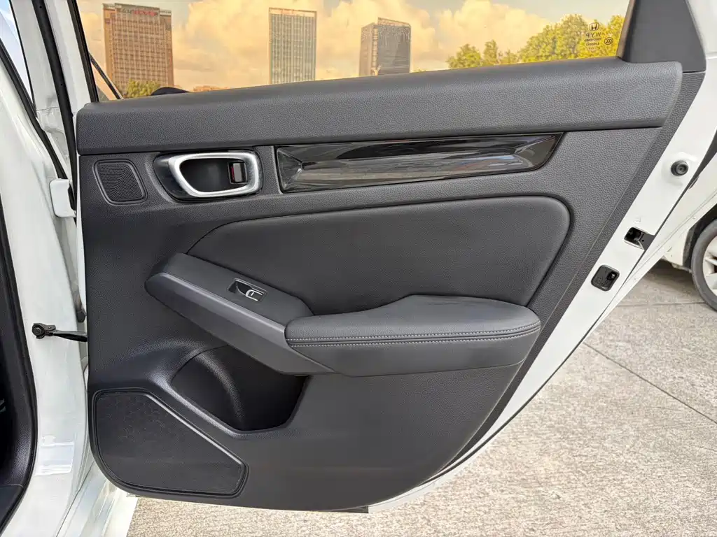 Honda Civic — миниатюра 17