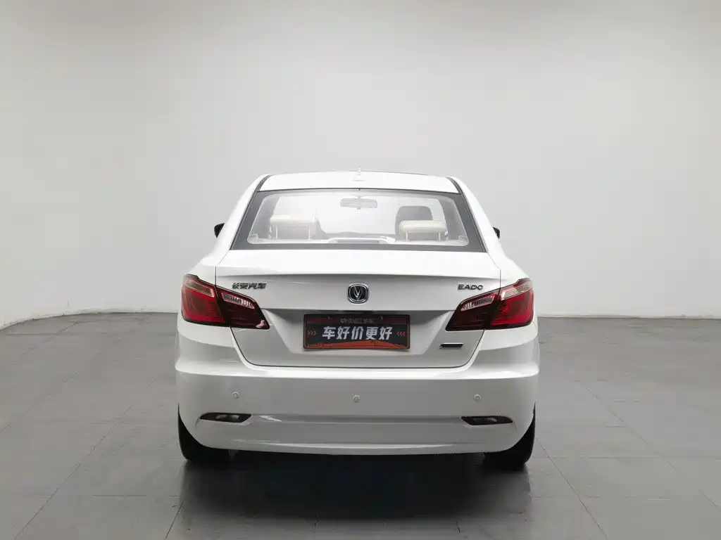 Changan Eado — миниатюра 4