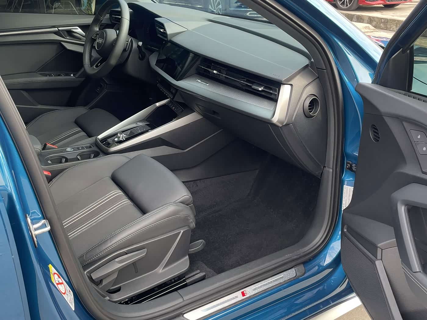Audi A3 1.4 л 2022 г. Голубой, пробег 34000 км