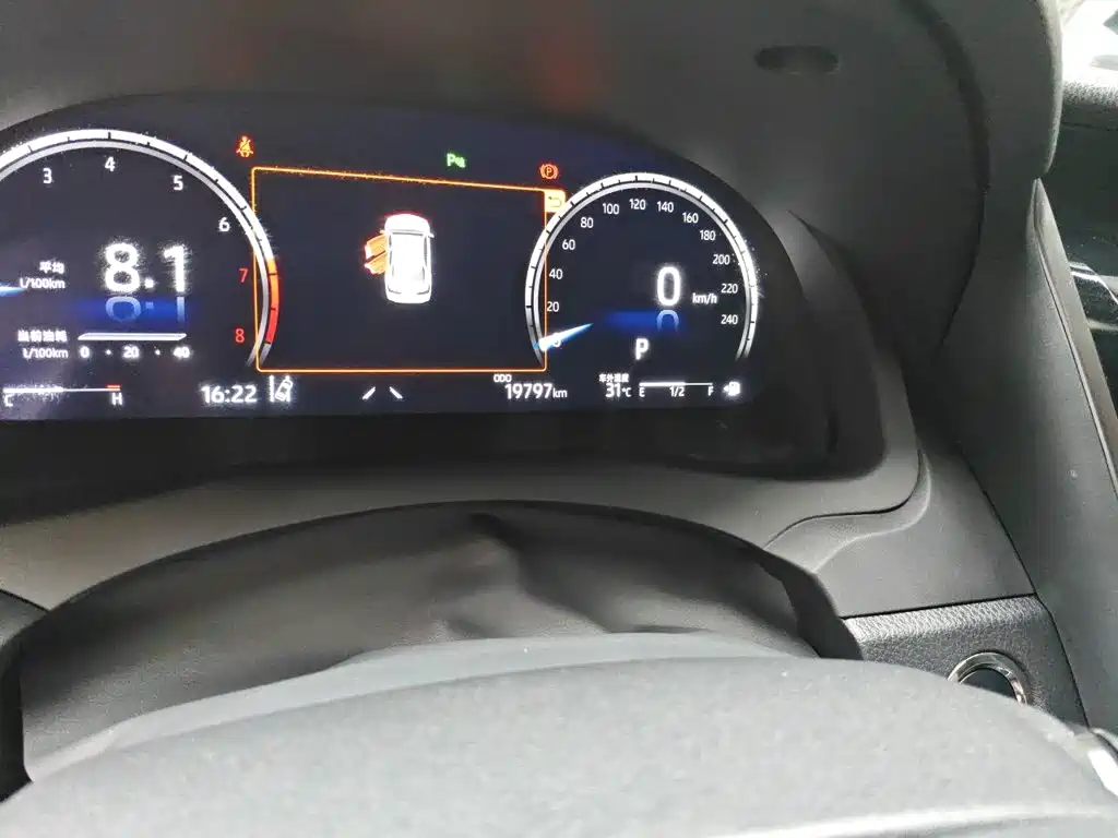 Toyota Camry — миниатюра 5