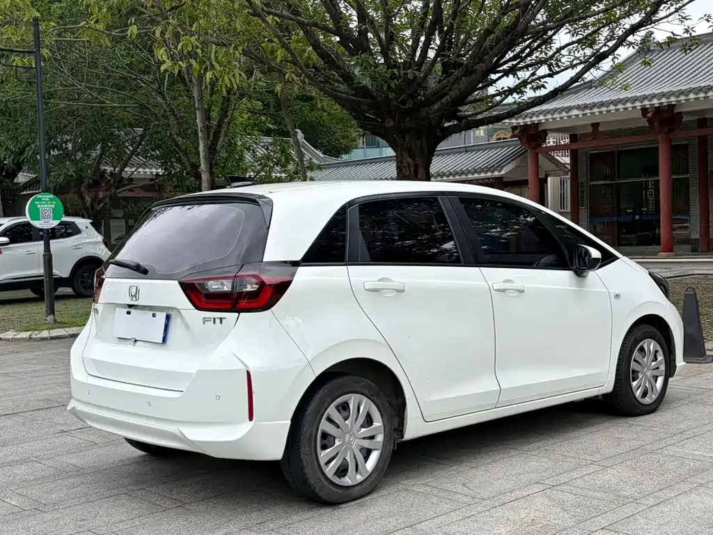 Honda Fit — миниатюра 13
