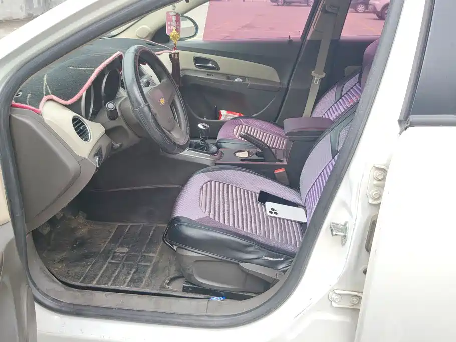 Chevrolet Cruze — миниатюра 9