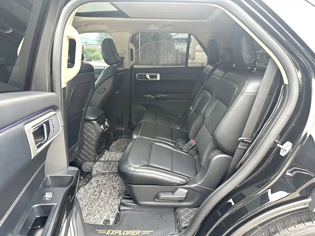 Ford Explorer — миниатюра 13