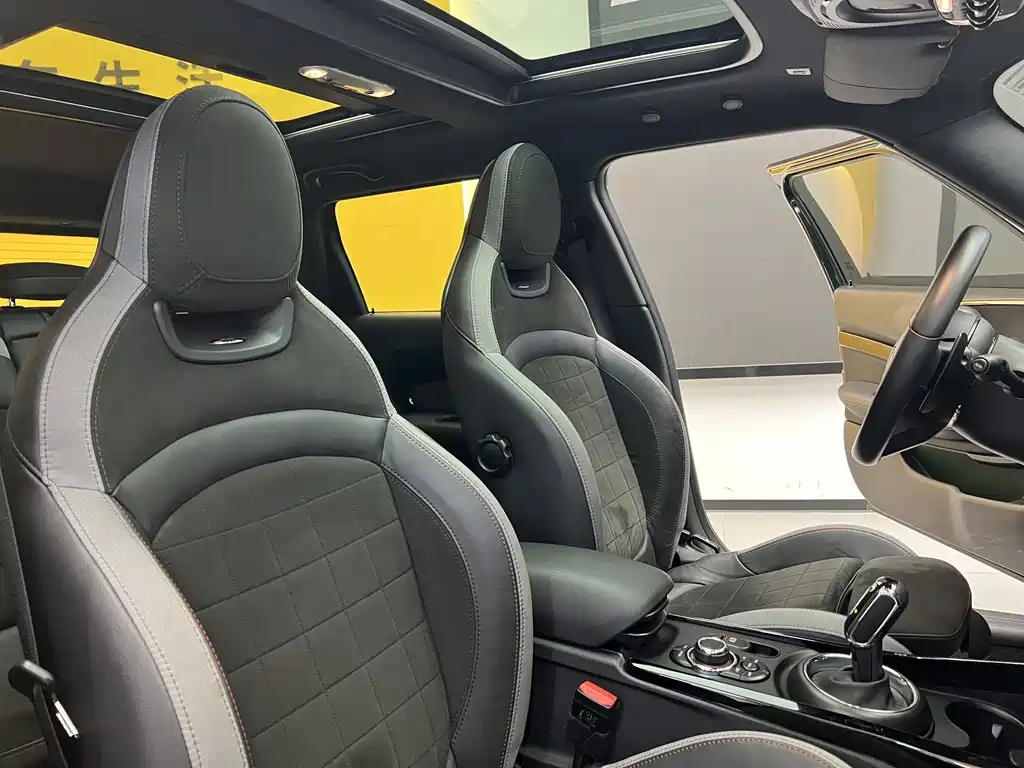 MINI Mini JCW Clubman — миниатюра 8