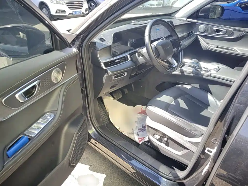 Chery Tiggo 8 PRO NEV — миниатюра 16
