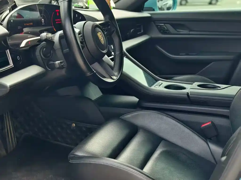 Porsche Taycan — миниатюра 4