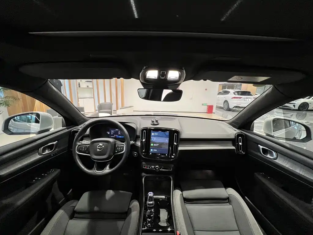 Volvo XC40 — миниатюра 13