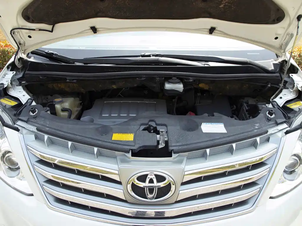 Toyota Alphard — миниатюра 34