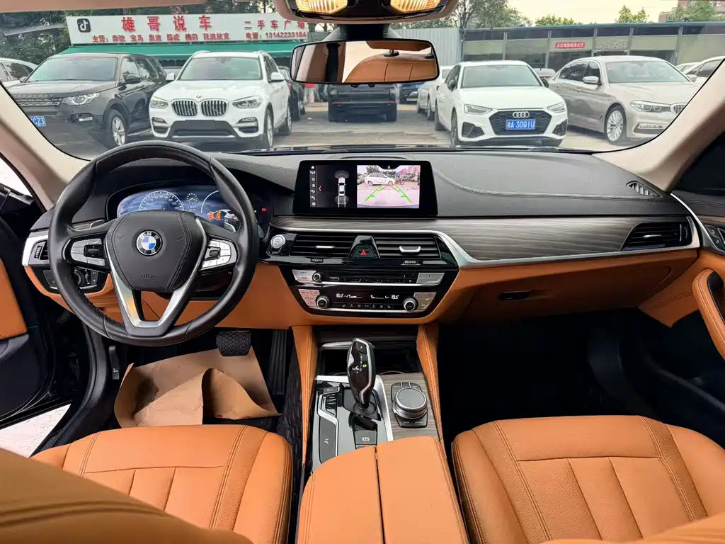 BMW 5 Series — миниатюра 6