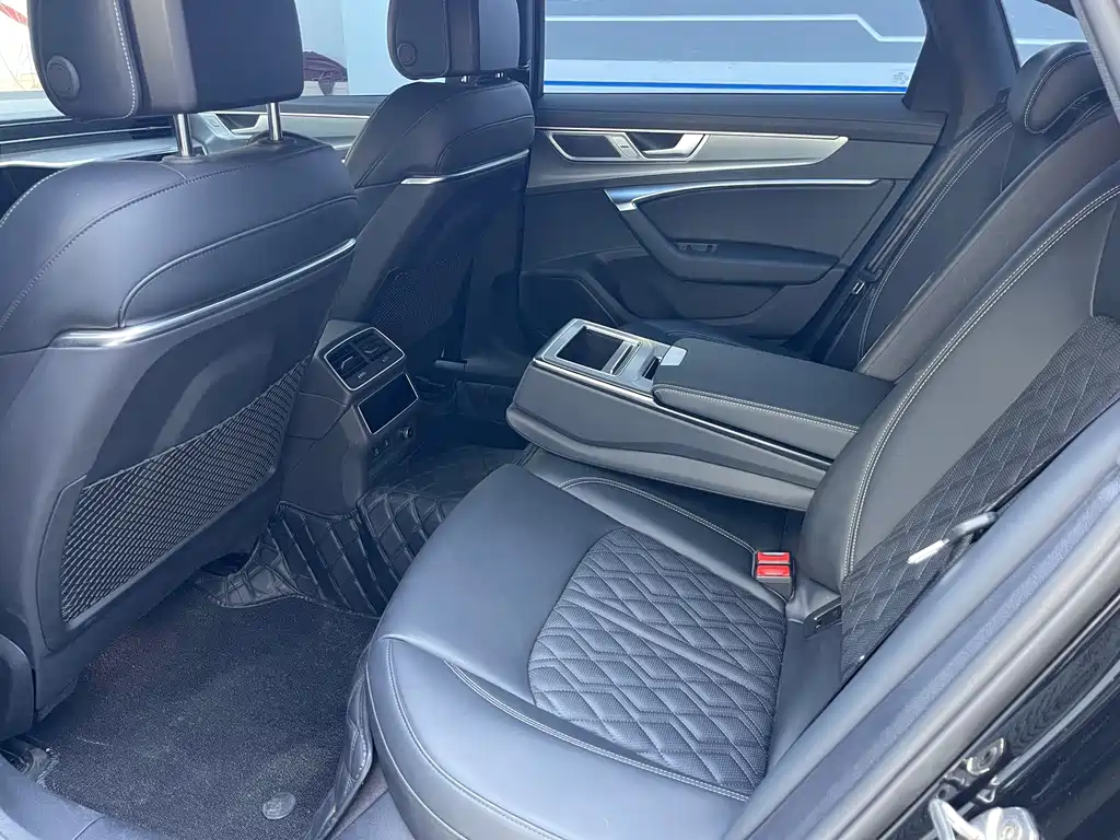 Audi A6L — миниатюра 5