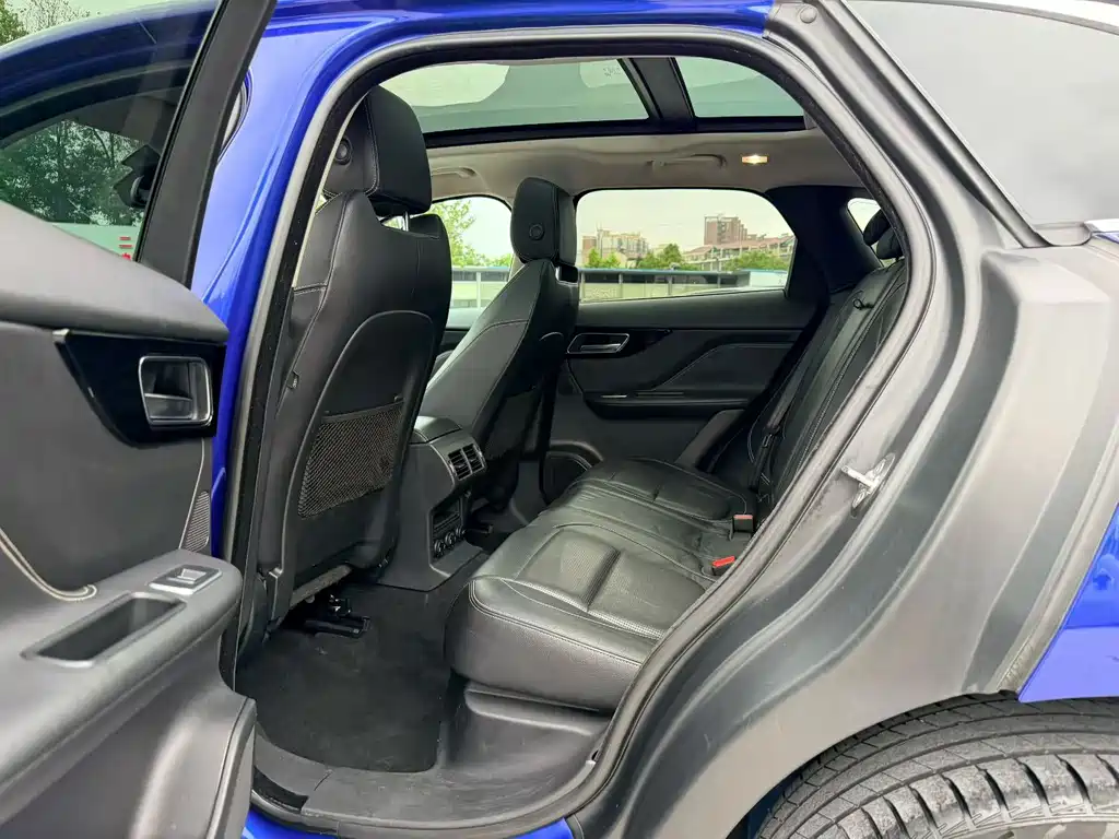 Jaguar F-PACE — миниатюра 5