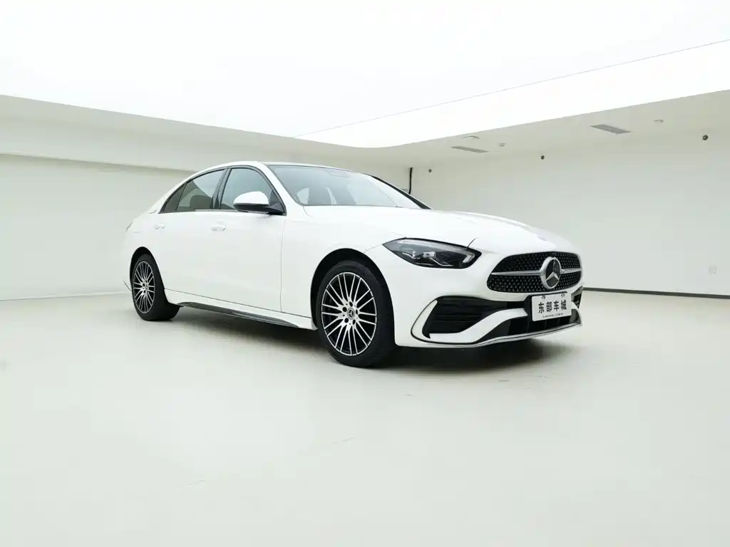 Mercedes-Benz C-Class — миниатюра 3
