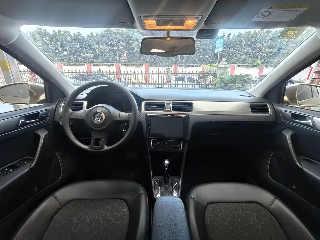 Volkswagen Santana — миниатюра 12