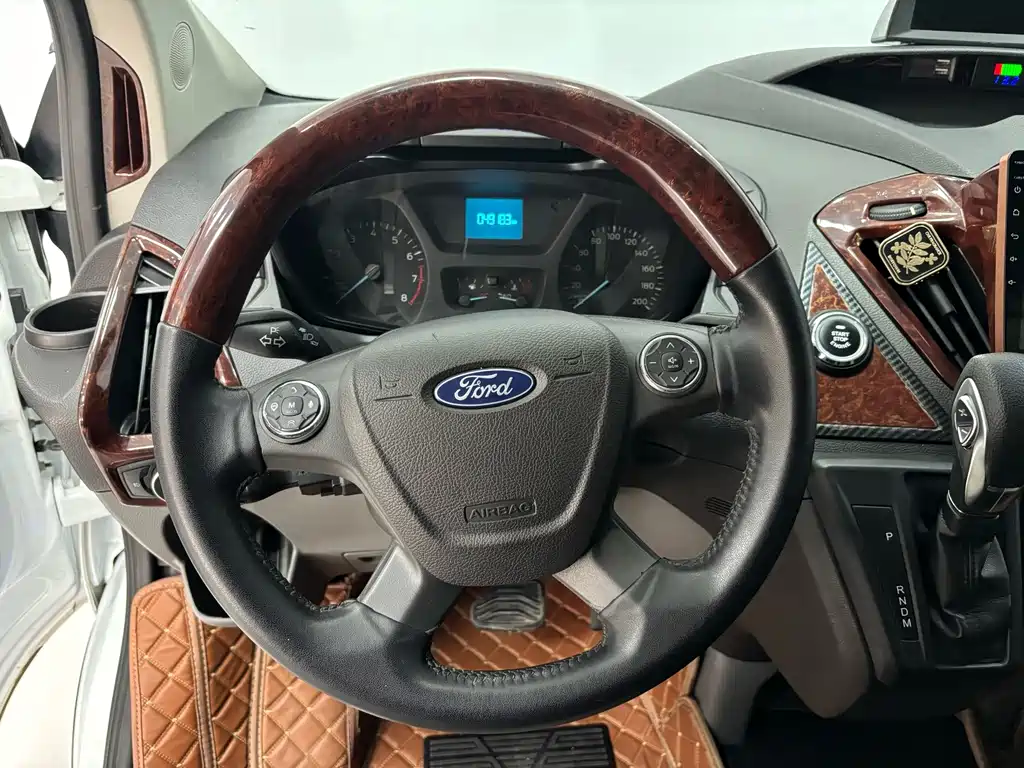 Ford Transit — миниатюра 9
