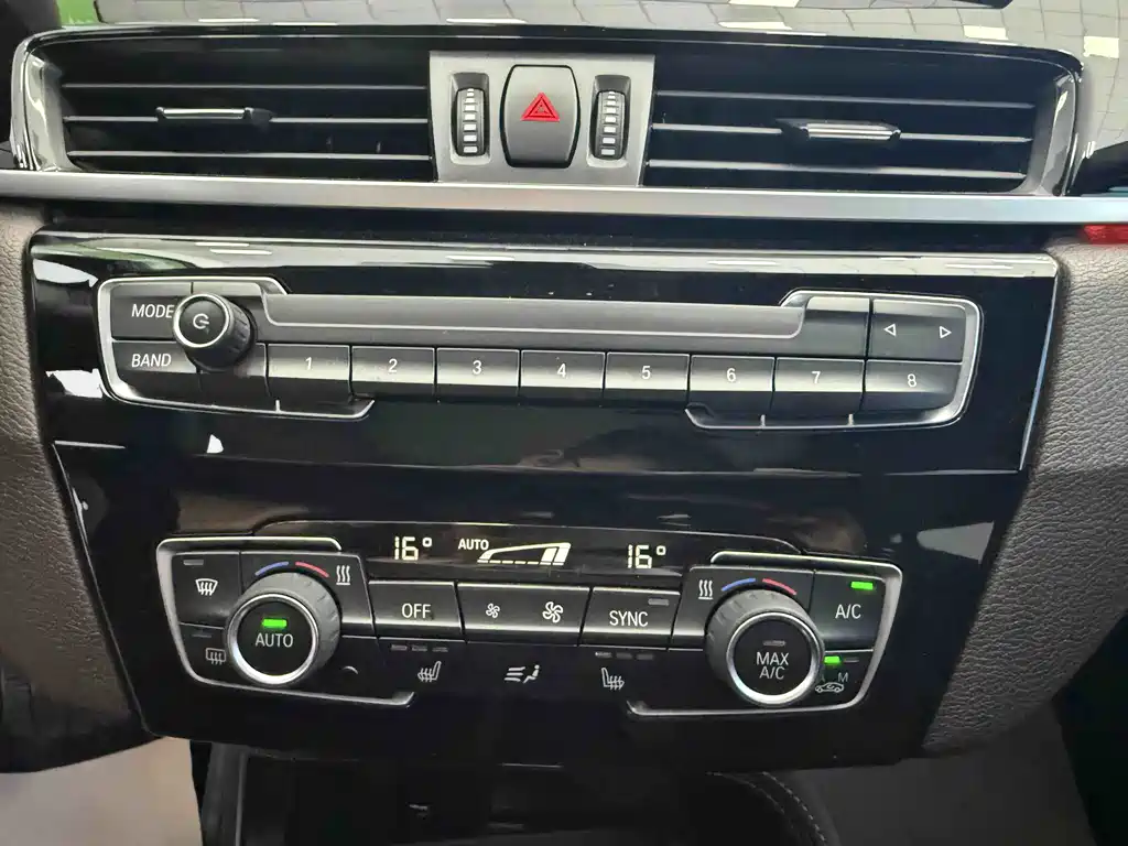 BMW X1 — миниатюра 11