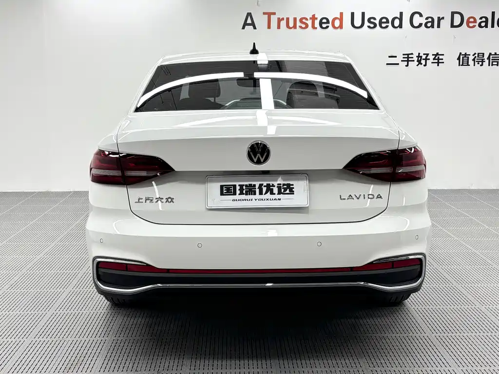 Volkswagen Lavida — миниатюра 5