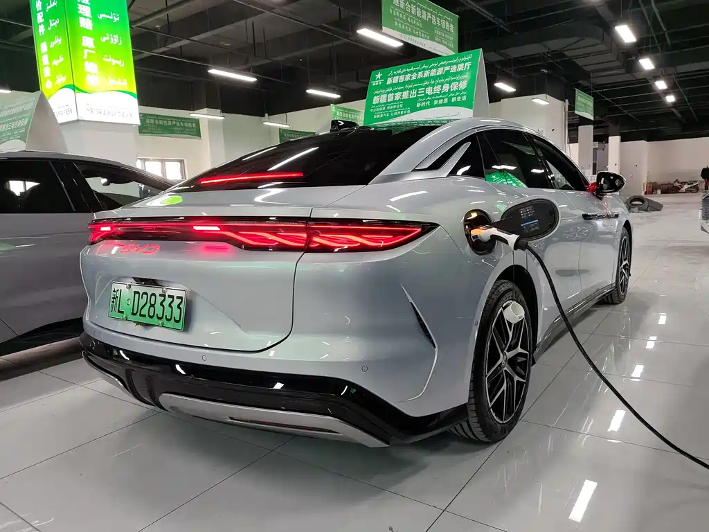 BYD Han L 2025 EV Flagship