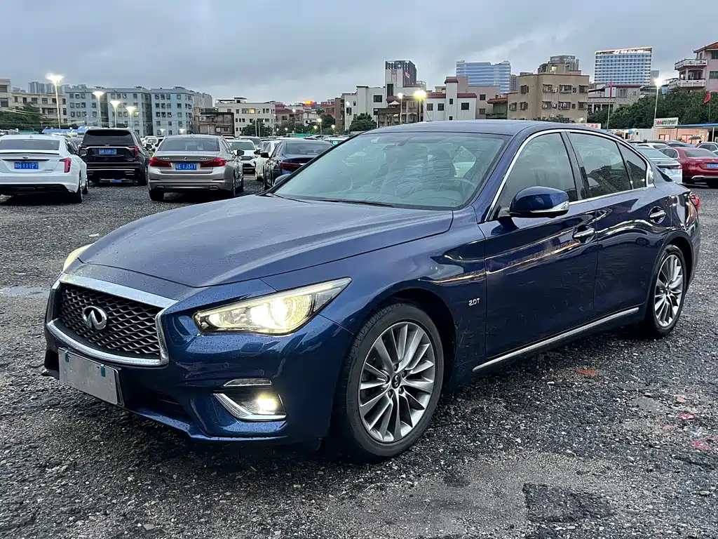 Infiniti Q50L 2018 2.0T VI