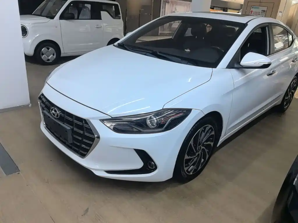 Hyundai Elantra — миниатюра 2