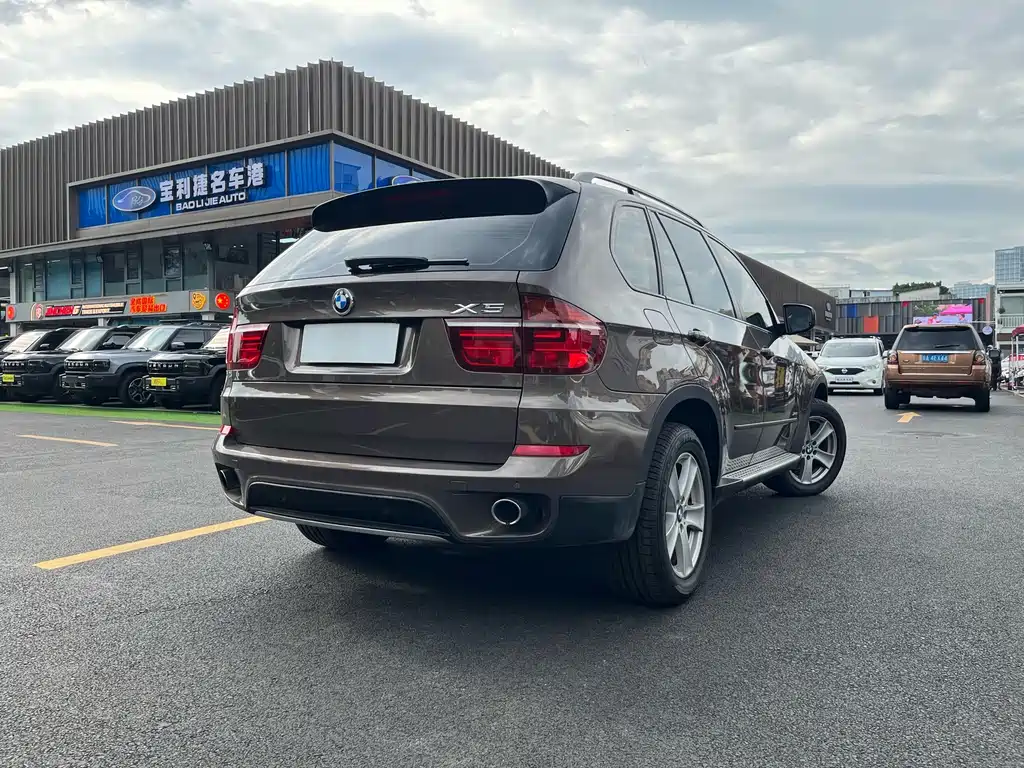 BMW X5 (Import) — миниатюра 6