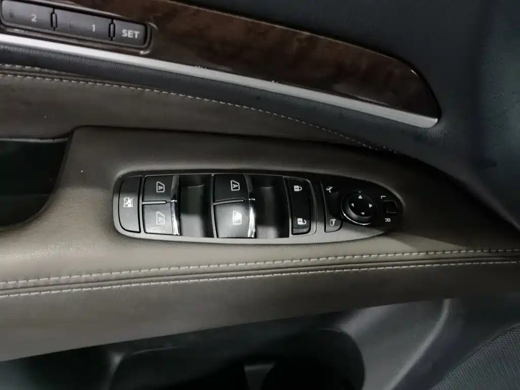 Infiniti QX60 (Import) — миниатюра 9
