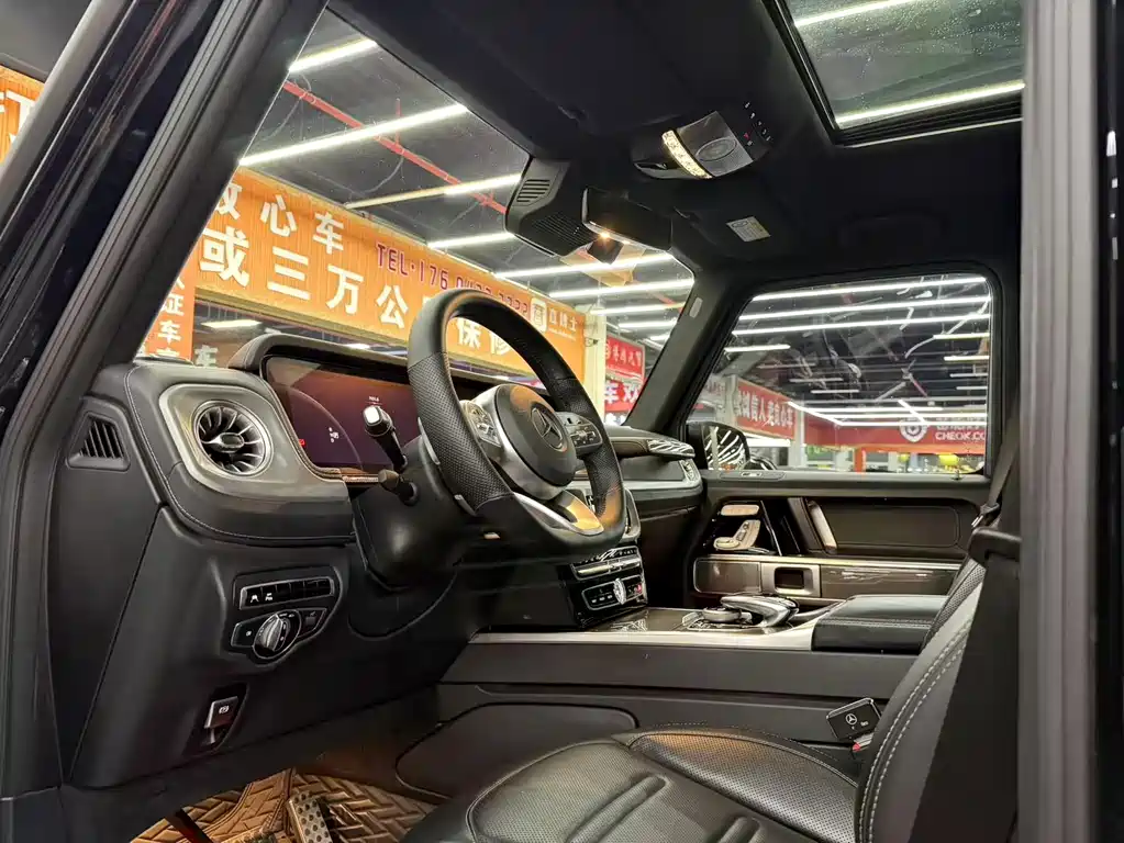 Mercedes-Benz G-Class — миниатюра 6