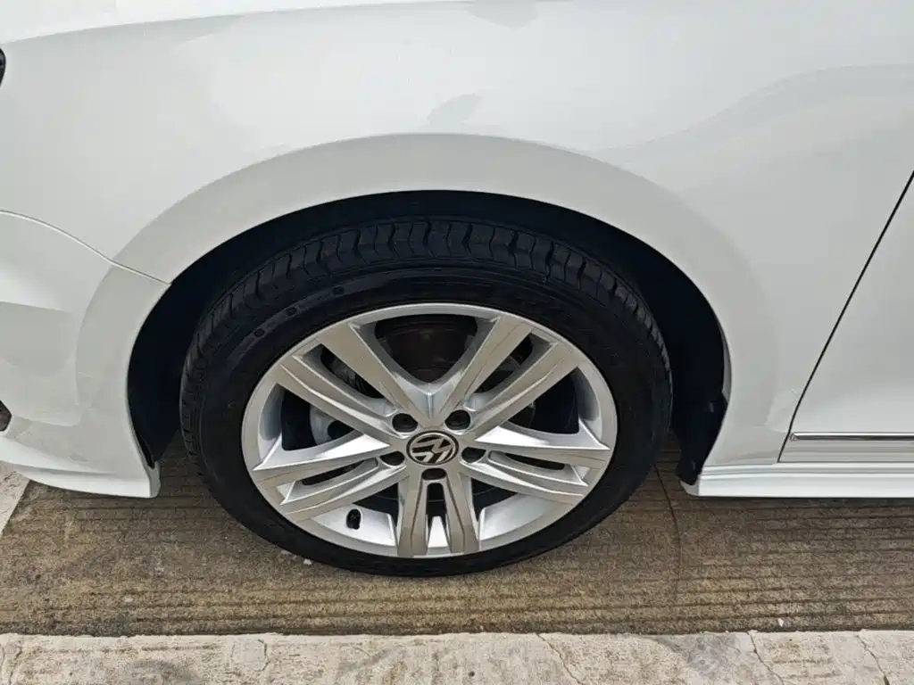 Volkswagen Sagitar — миниатюра 23