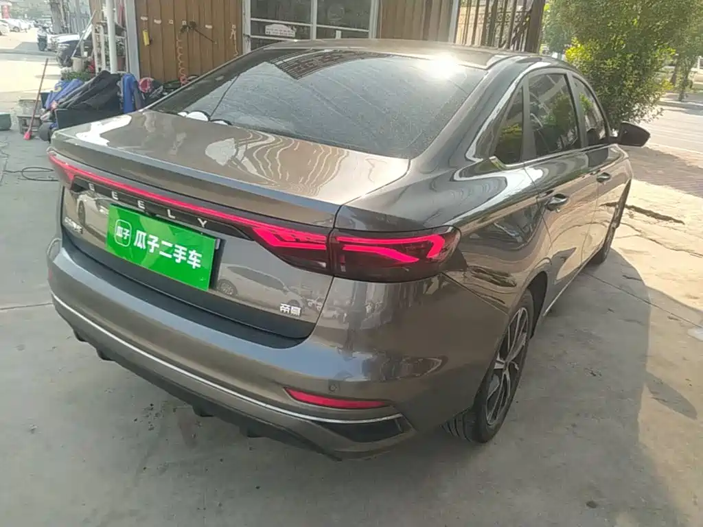 Geely Emgrand — миниатюра 7