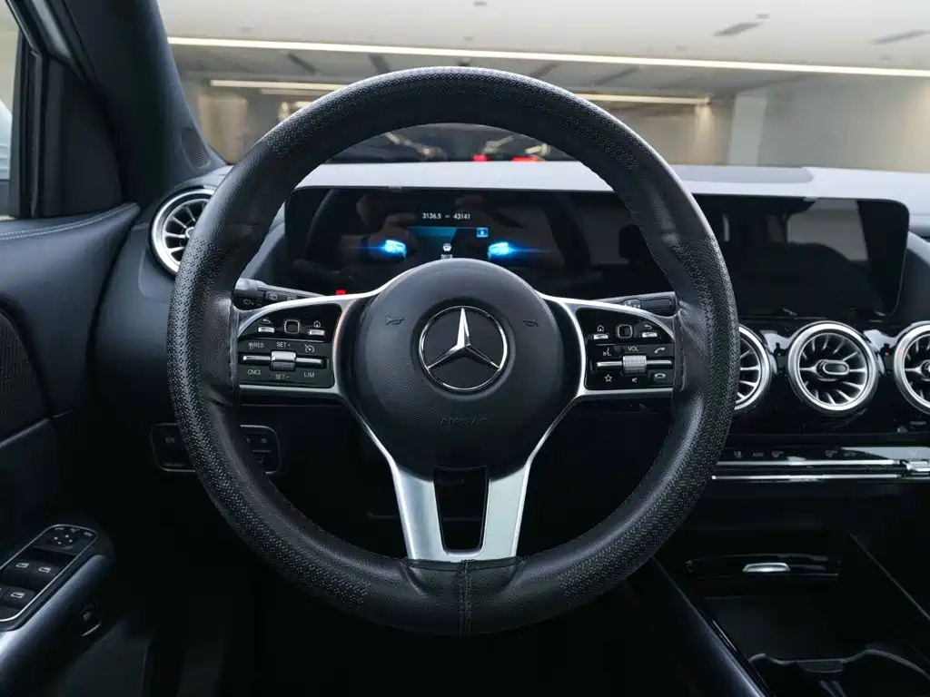 Mercedes-Benz GLA — миниатюра 19