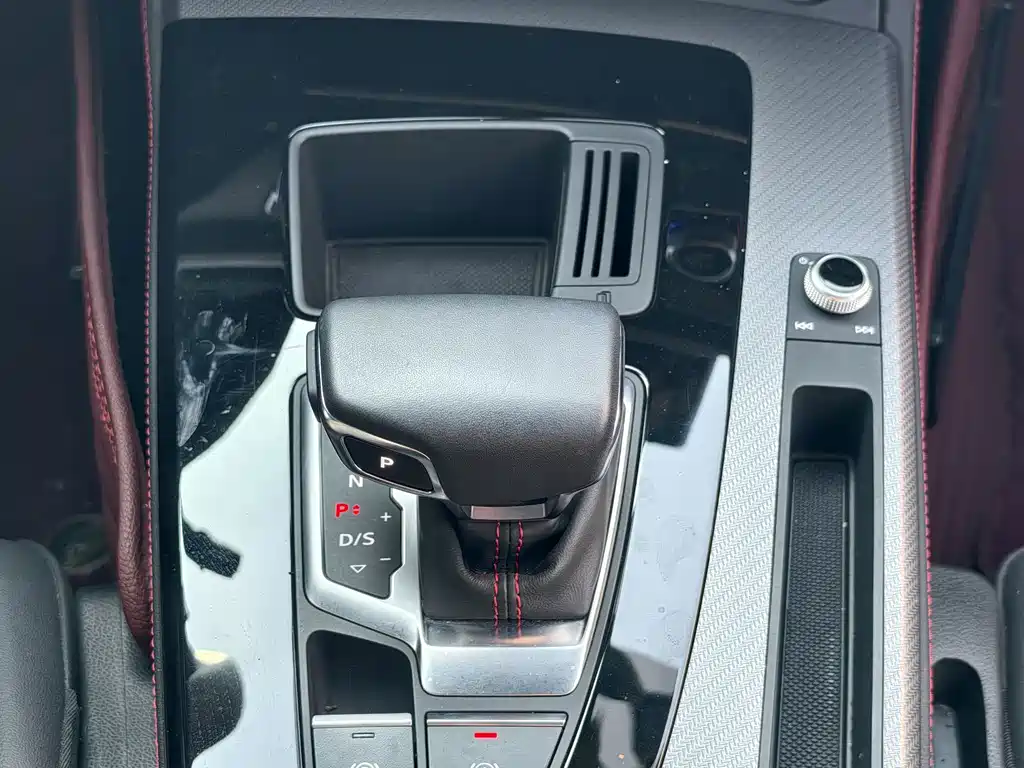 Audi Q5L — миниатюра 20