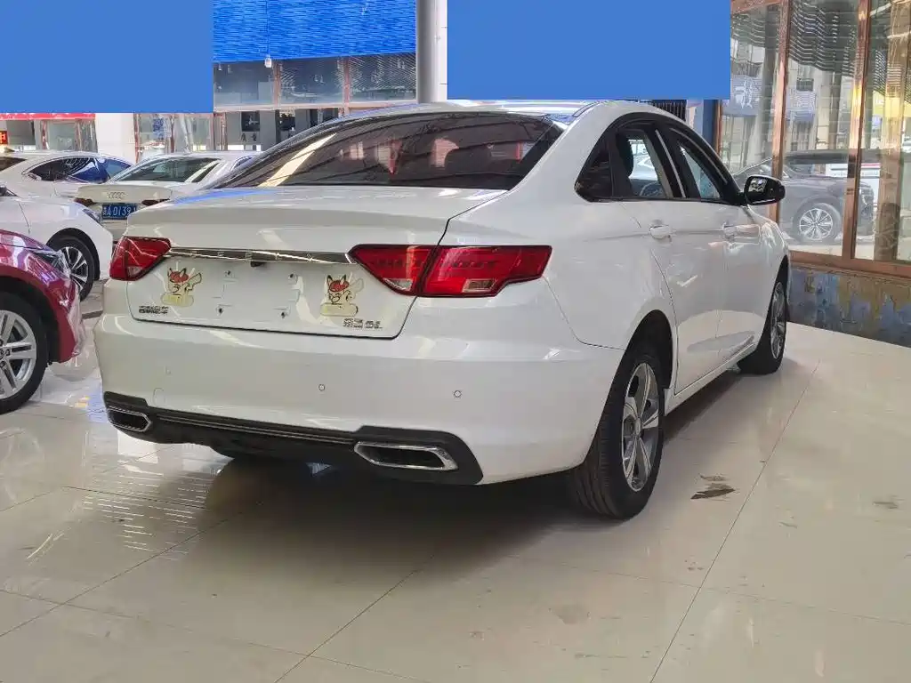Geely Emgrand GL — миниатюра 3