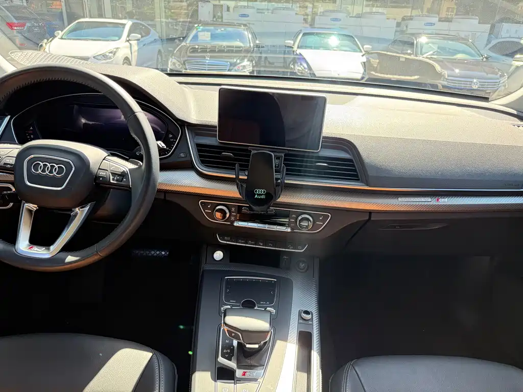 Audi Q5L — миниатюра 11
