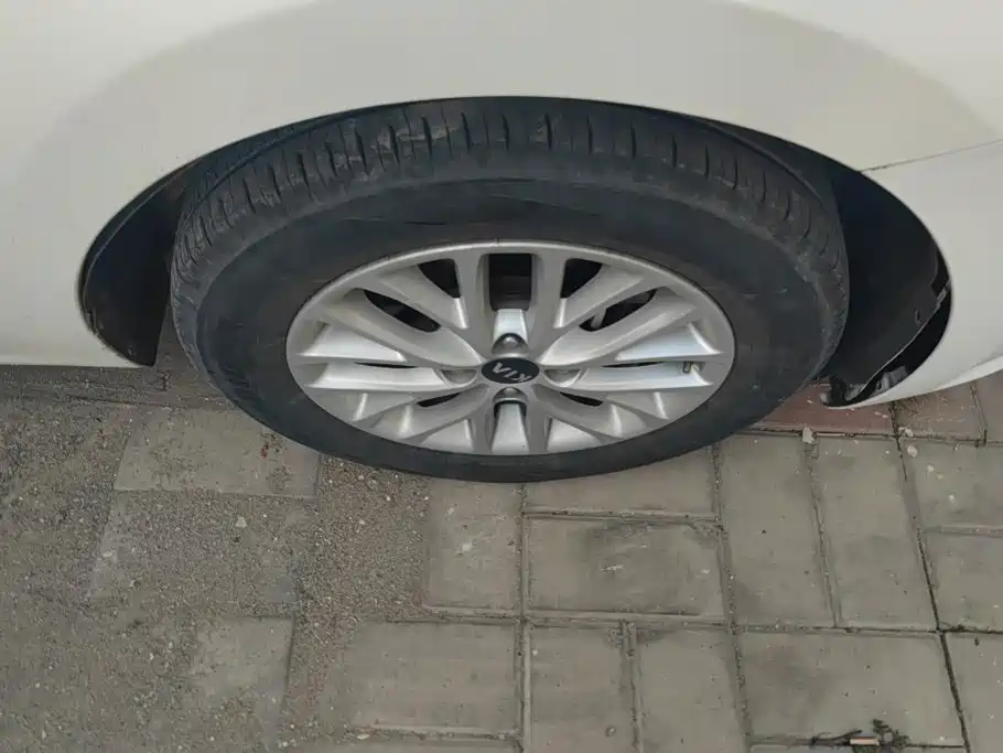 Kia K2 — миниатюра 6