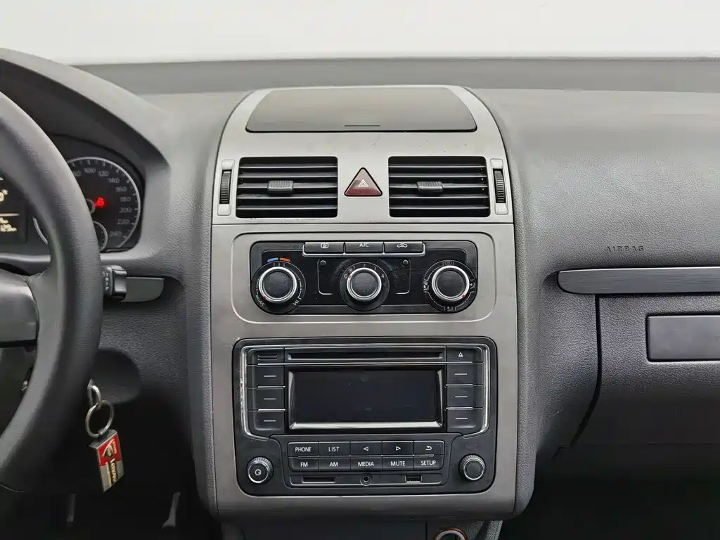 Volkswagen Touran — миниатюра 12