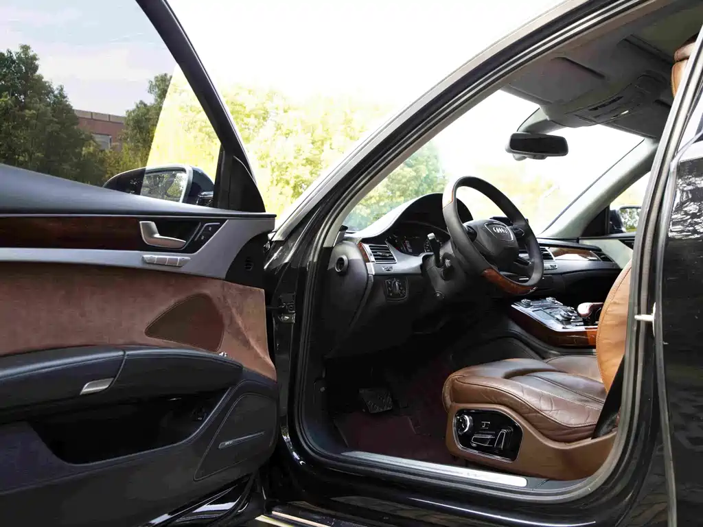 Audi A8 — миниатюра 9
