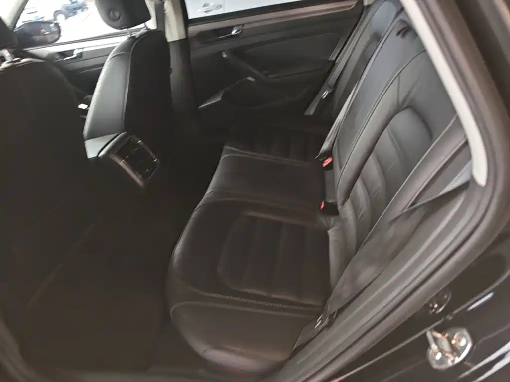 Volkswagen Passat — миниатюра 17