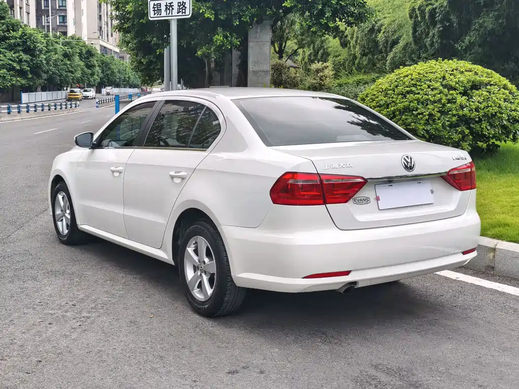 Volkswagen Lavida — миниатюра 4