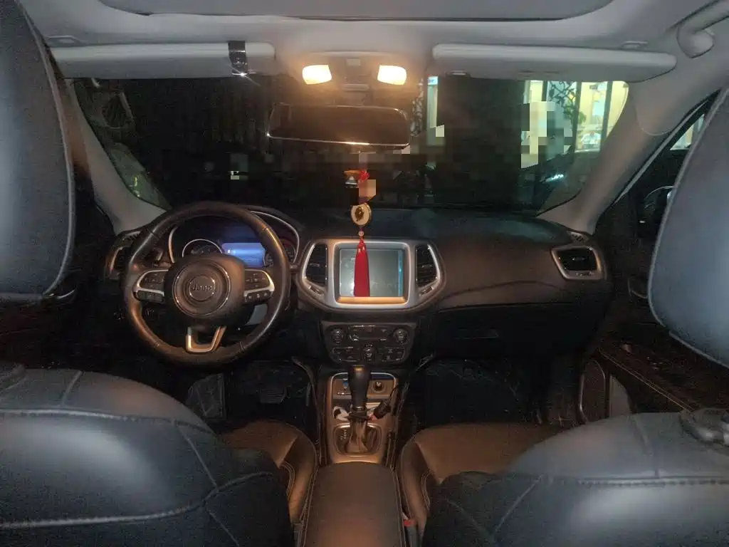 Jeep Compass — миниатюра 5