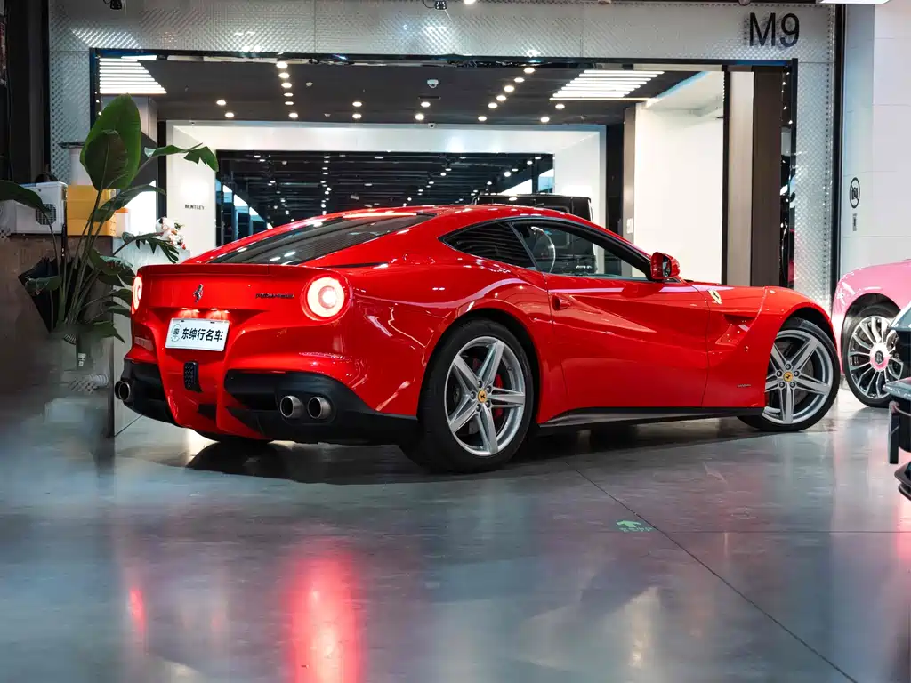 FERRARI F12BERLINETTA