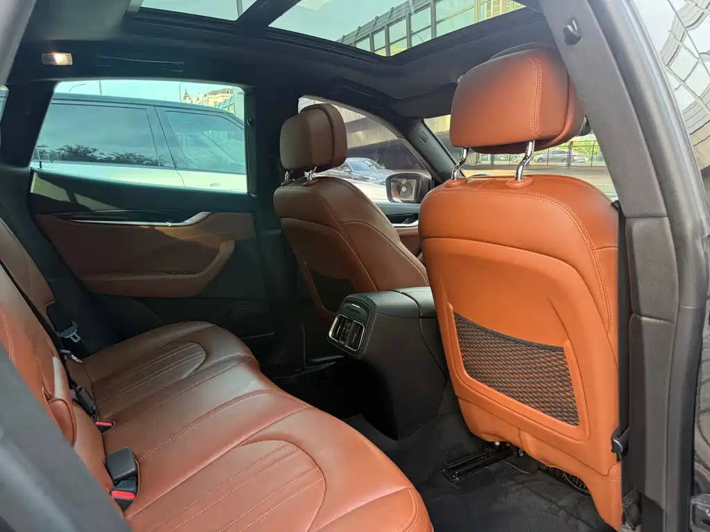 Maserati Levante — миниатюра 9